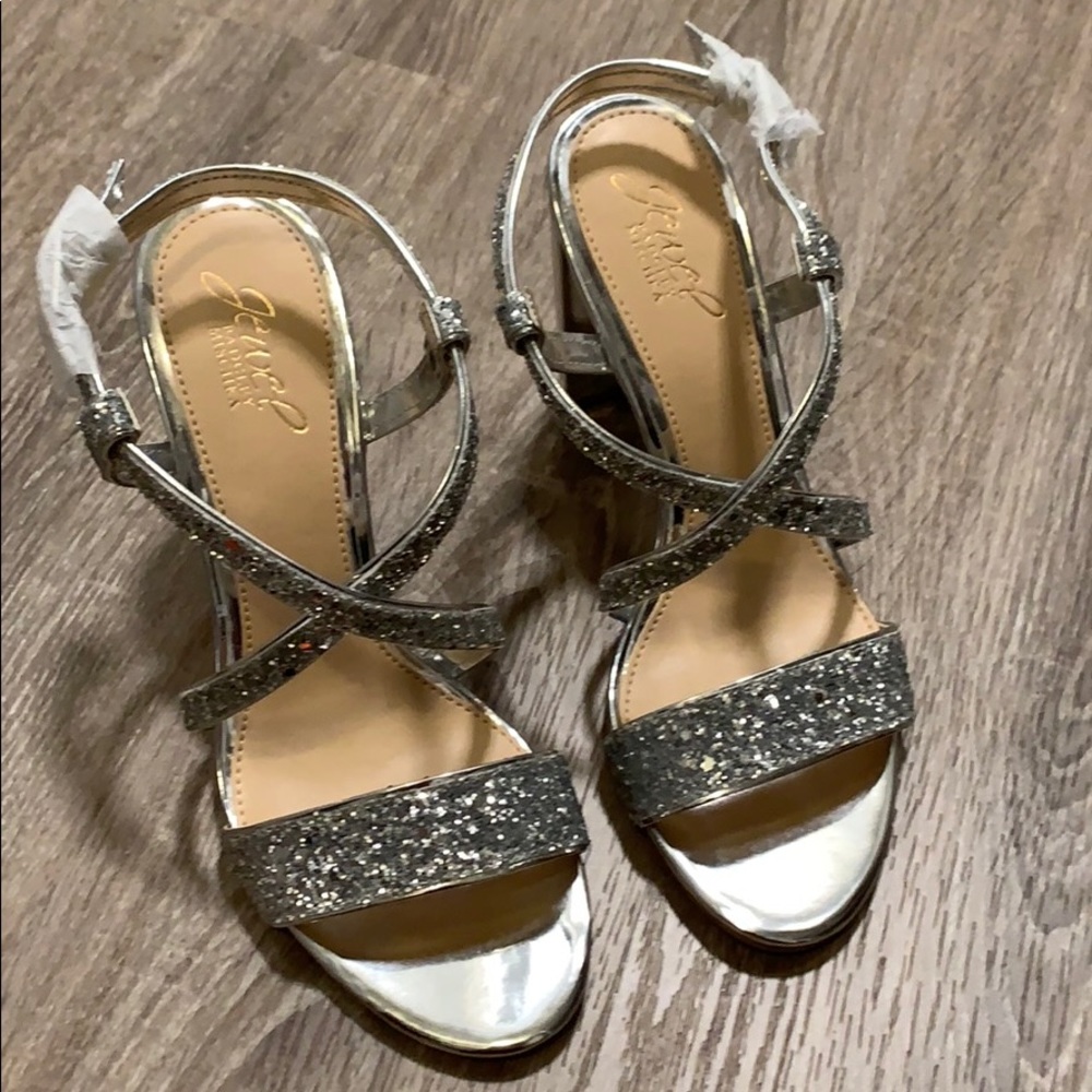 Badgley Mischka Woman’s sandal